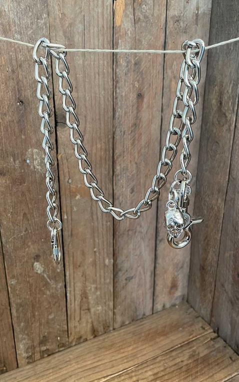 Wallet Chain Shackle Smooth Skull